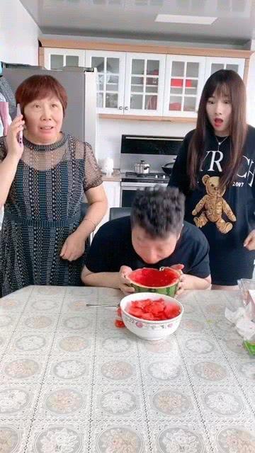 吃瓜婆婆是闺蜜免费阅读,免费阅读,共享温馨故事 第2张 吃瓜婆婆是闺蜜免费阅读,免费阅读,共享温馨故事 第2张