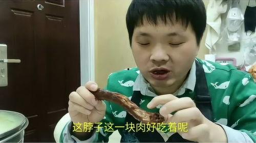 小猪哥爆料视频,幕后真相大曝光！