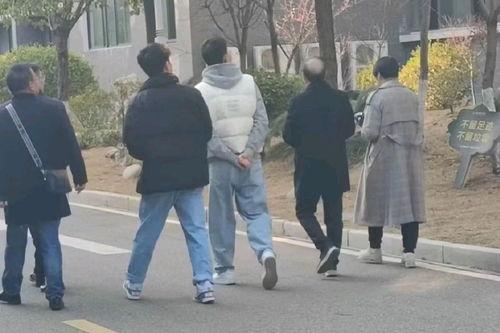 网红不雅事件吃瓜视频下载,吃瓜视频背后的真相与反思 第1张 网红不雅事件吃瓜视频下载,吃瓜视频背后的真相与反思 第1张